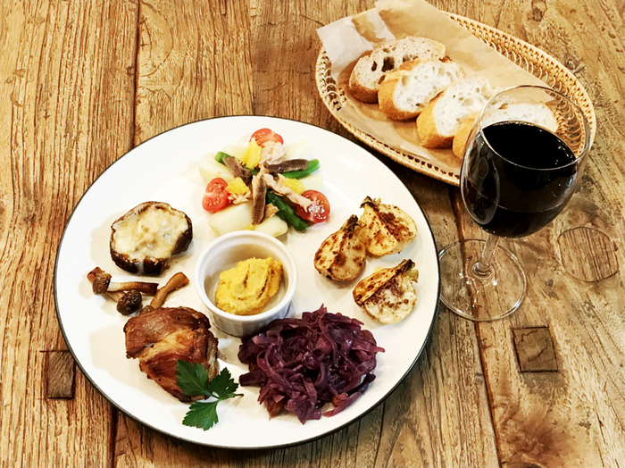 夜のデリ 4月のディナーデリプレート Cafe Blog Capleville 東京都文京区千駄木 谷根千 にある古民家フォトスタジオ 専属カメラマン若山和子が撮影 夜のデリ 4月のディナーデリプレート Cafe Blog Capleville 東京都文京区千駄木 谷根千 にある古民家フォトスタジオ 専属カメラマン若山和子が撮影