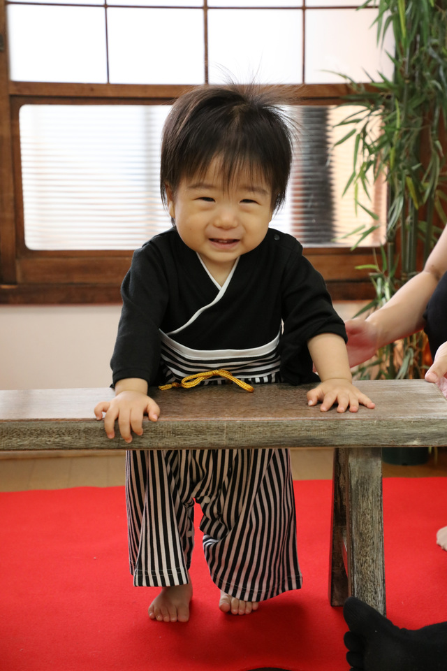 １歳バースデーのための和装衣装