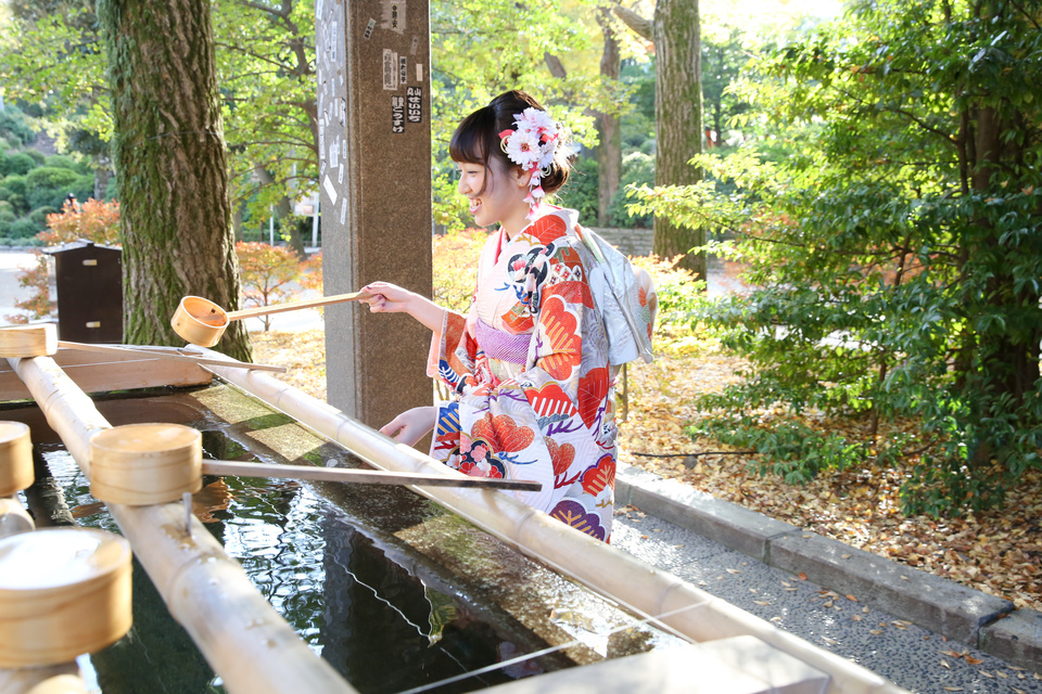 ロケーション撮影のよさは、一日一日、おひとりおひとり、すべて違う写真だということ。オリジナルで美しい前撮り撮影ができます。