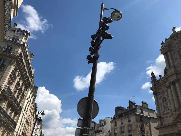 パリ・フランス。5月の街の様子。