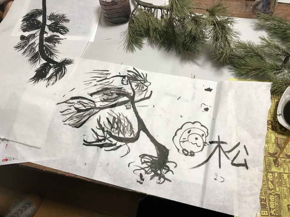 水墨画を小中学生のアートクラスで学びました